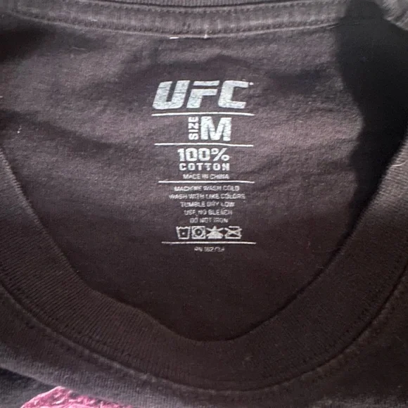 UFC Sean O'Malley Suga Black T-Shirt Licensed MMA
width:29”
Length:26” - Picture 4 of 4